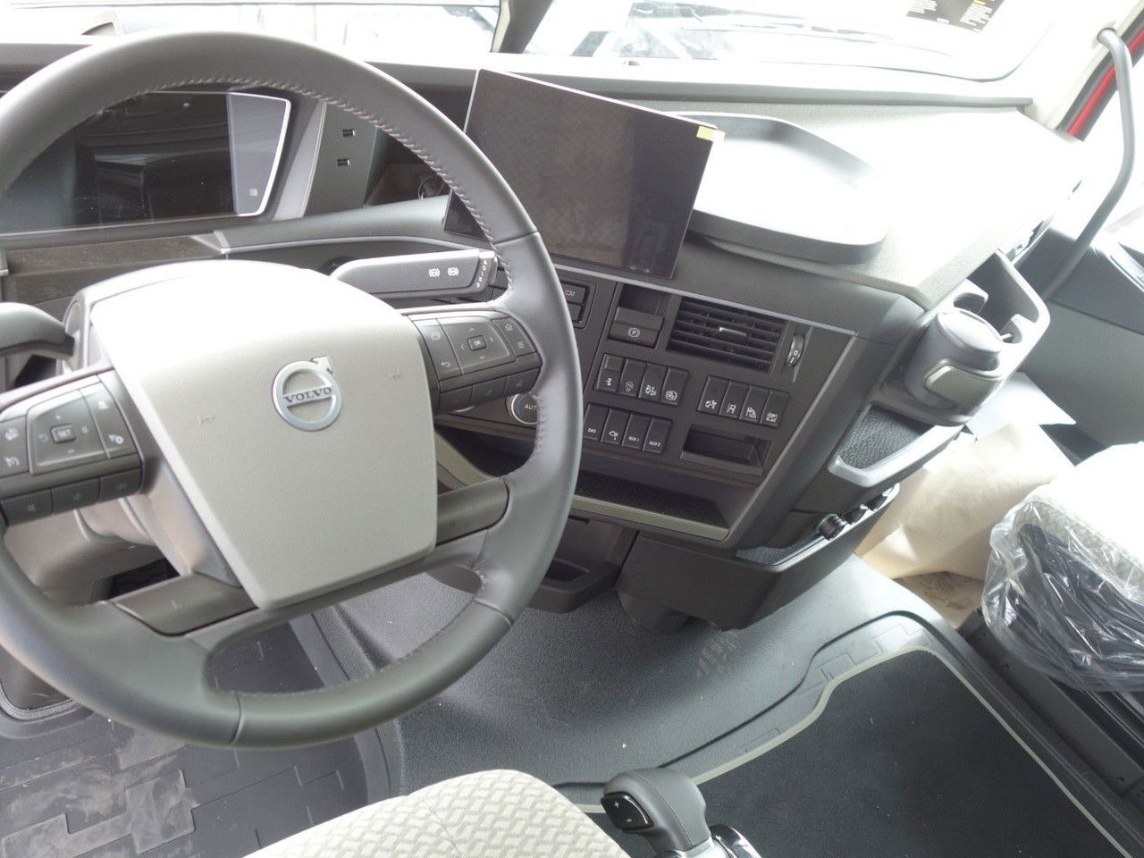 Podvozek s kabinou Volvo FH 13 XL 460 TC Neue fur Kassbohrer,Rolfo, Rimo: obrázek 13