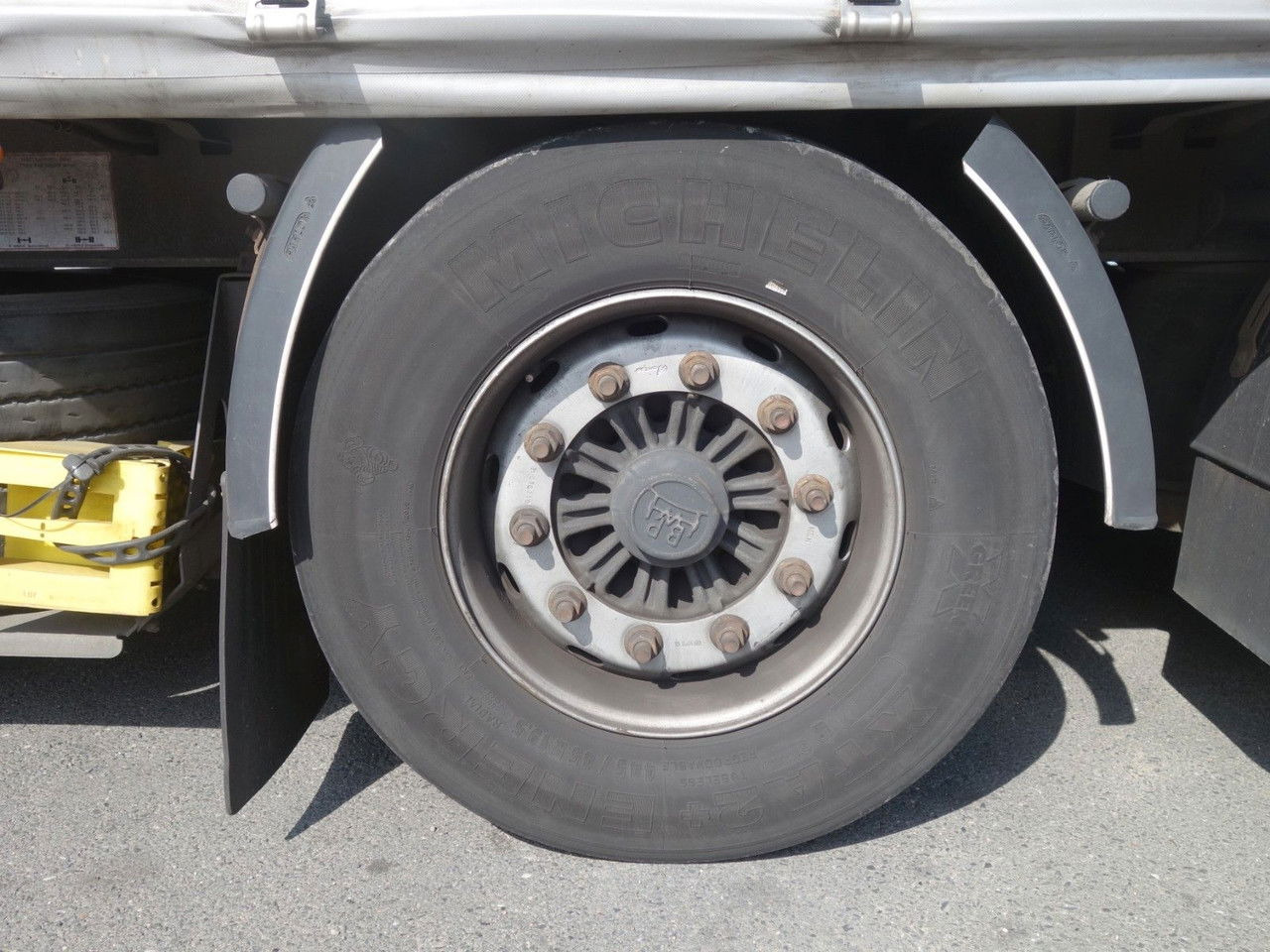 Plachtový nákladní auto Volvo FH 460 XL 6x2, 120 cbm, Durchfahren: obrázek 7