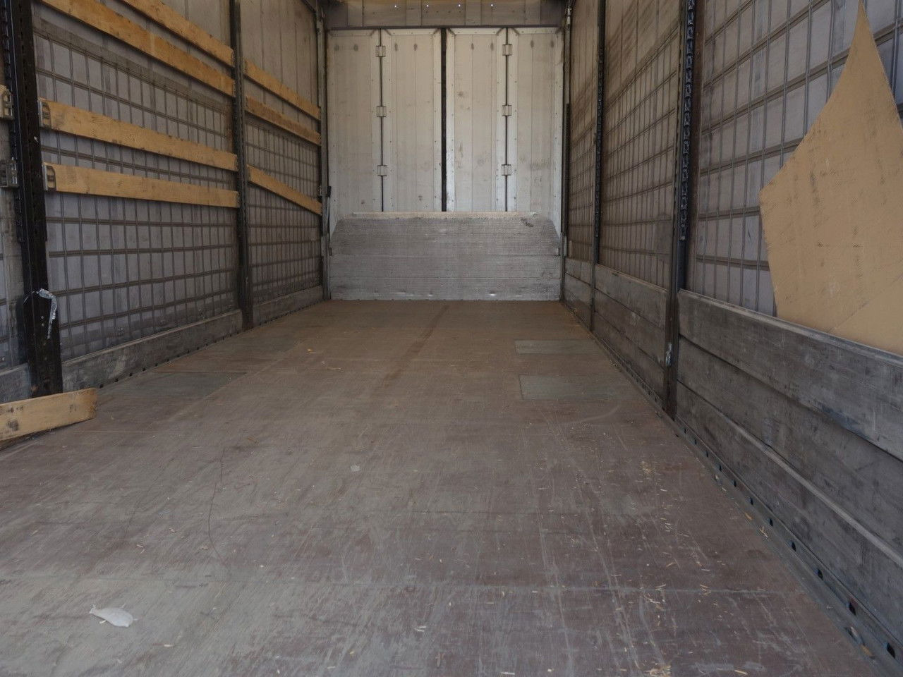 Plachtový nákladní auto Volvo FH 460 XL 6x2, 120 cbm, Durchfahren: obrázek 6