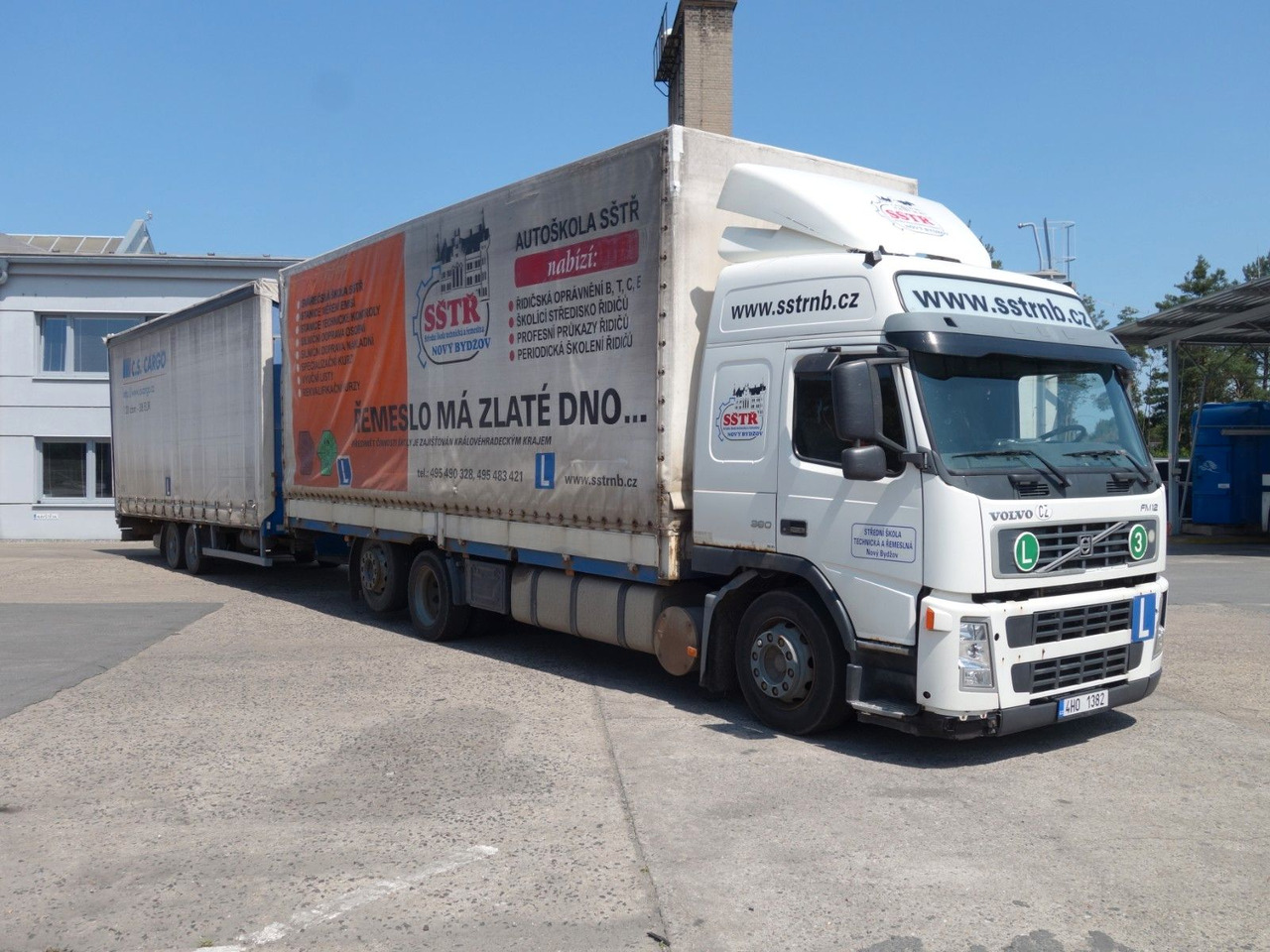 Volvo FM 380 6x2 + Panav Anhänger - Plachtový nákladní auto: obrázek 3 Volvo FM 380 6x2 + Panav Anhänger - Plachtový nákladní auto: obrázek 3