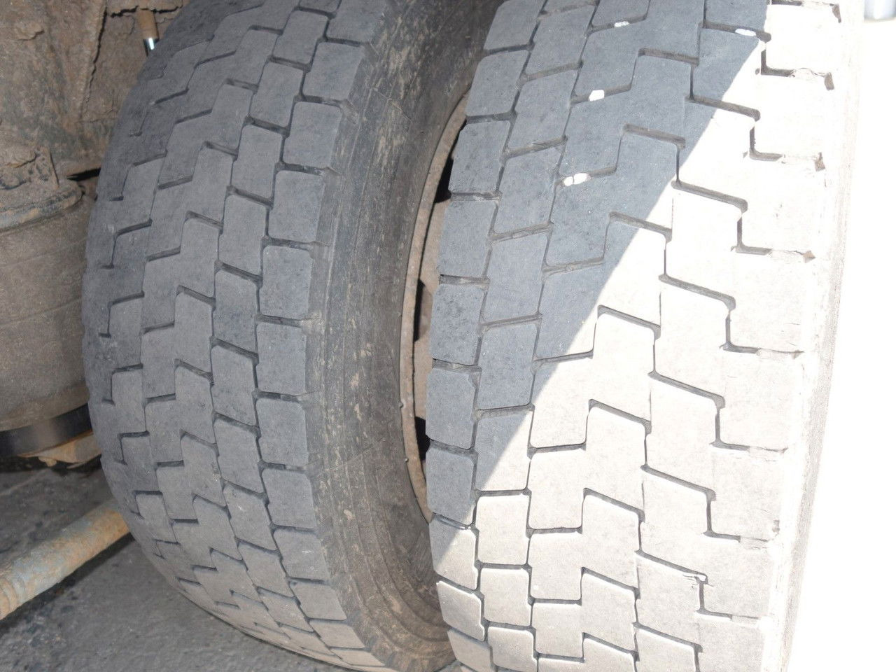 Volvo FM 380 6x2 + Panav Anhänger leasing Volvo FM 380 6x2 + Panav Anhänger: obrázek 12 Volvo FM 380 6x2 + Panav Anhänger leasing Volvo FM 380 6x2 + Panav Anhänger: obrázek 12