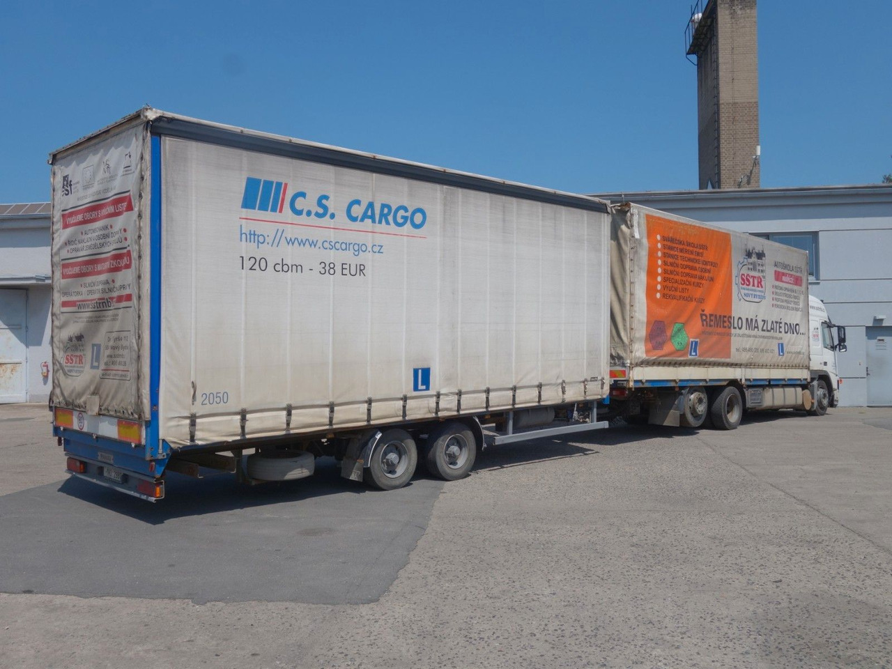 Volvo FM 380 6x2 + Panav Anhänger - Plachtový nákladní auto: obrázek 5 Volvo FM 380 6x2 + Panav Anhänger - Plachtový nákladní auto: obrázek 5