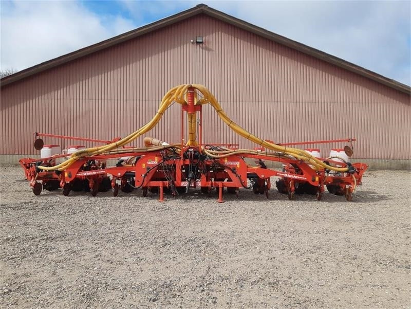 Maschio Gaspardo Manta XL 12 rk med PA1 fronttank - Secí stroj: obrázek 3 Maschio Gaspardo Manta XL 12 rk med PA1 fronttank - Secí stroj: obrázek 3