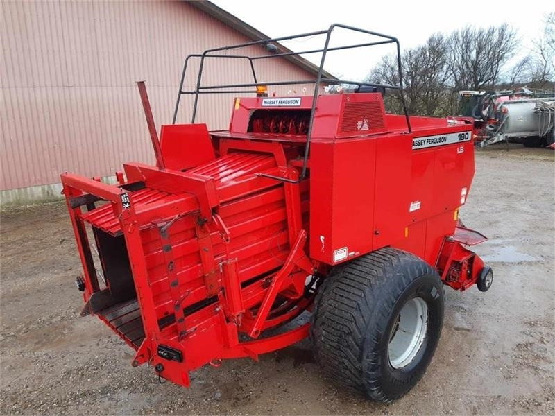 Massey Ferguson 190 - Lis na hranaté balíky: obrázek 2 Massey Ferguson 190 - Lis na hranaté balíky: obrázek 2