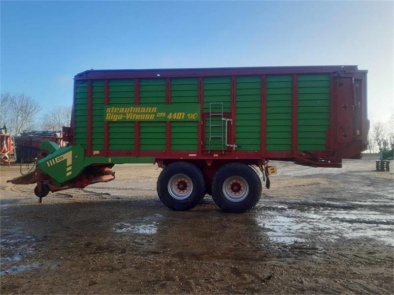 Samonakládací vůz Strautmann Giga Vitesse CFS 4401: obrázek 8 Samonakládací vůz Strautmann Giga Vitesse CFS 4401: obrázek 8