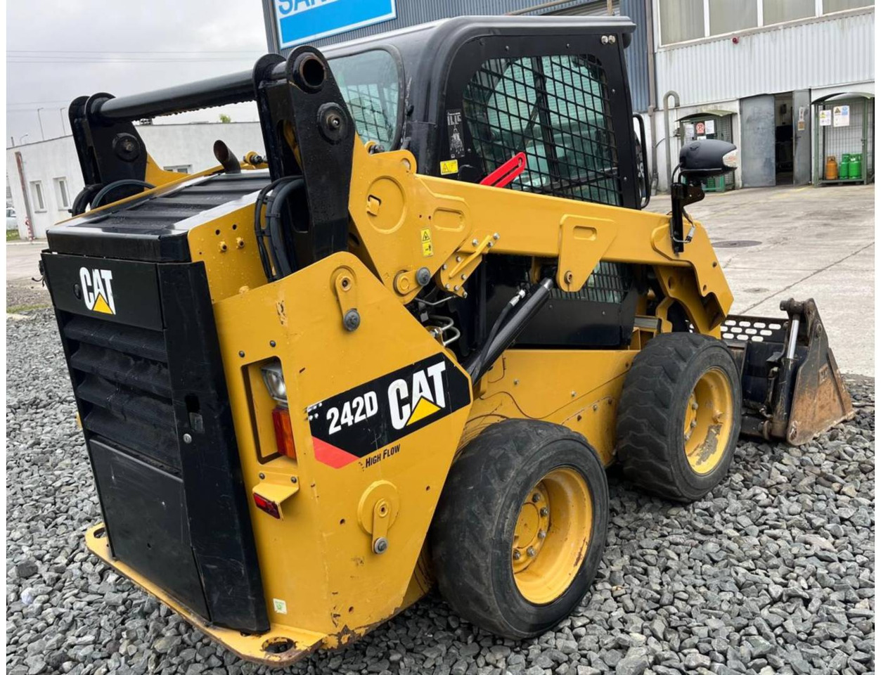CAT 242D - Smykový nakladač: obrázek 3 CAT 242D - Smykový nakladač: obrázek 3