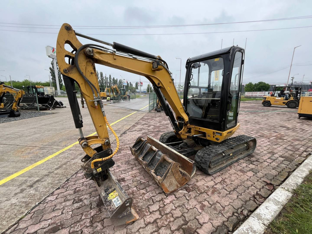 CAT 302.7DCR - Pásové rýpadlo: obrázek 1 CAT 302.7DCR - Pásové rýpadlo: obrázek 1