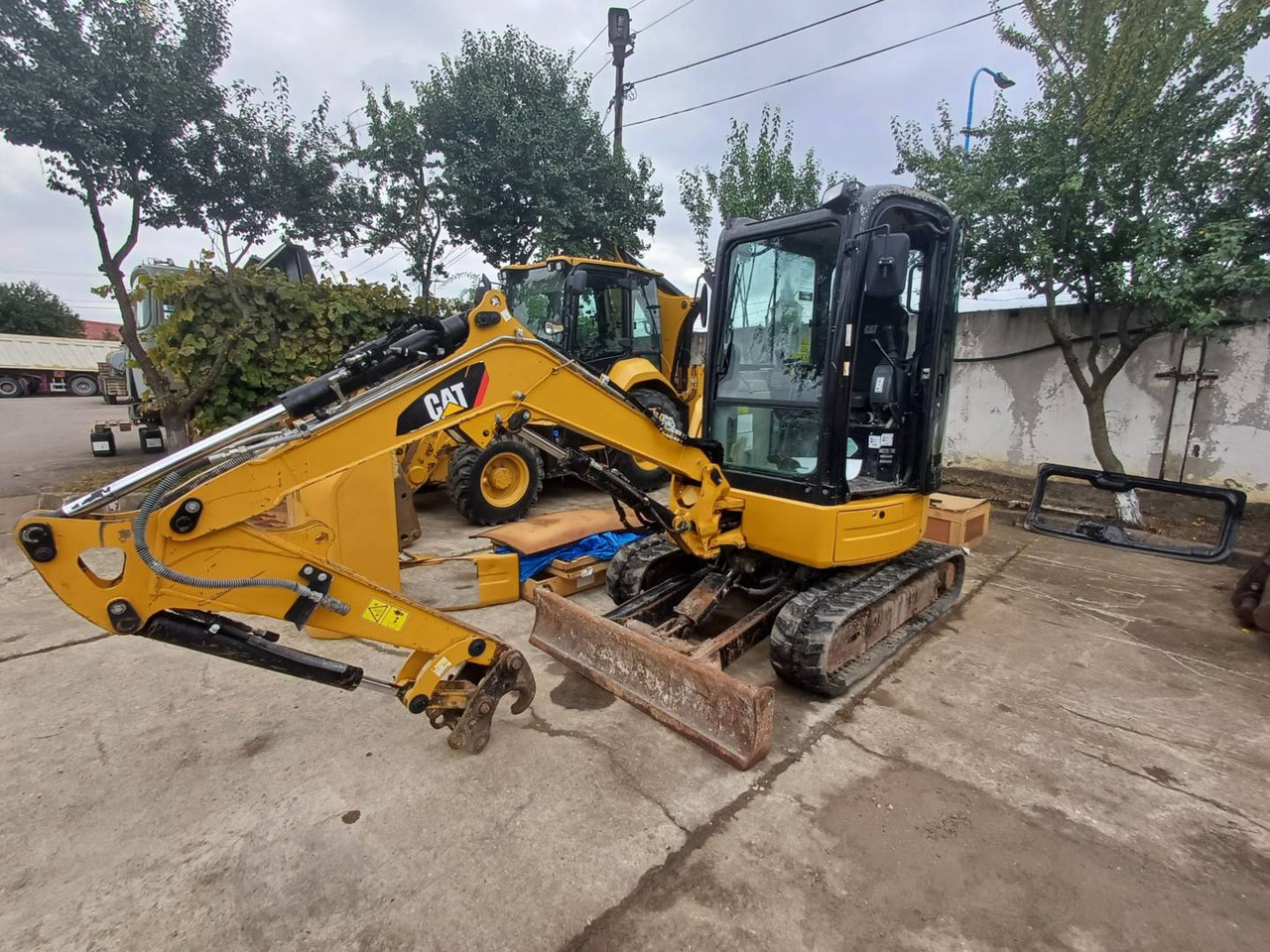 CAT 303ECR - Pásové rýpadlo: obrázek 1 CAT 303ECR - Pásové rýpadlo: obrázek 1