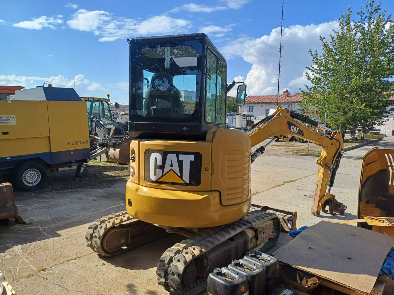 CAT 303ECR - Pásové rýpadlo: obrázek 3 CAT 303ECR - Pásové rýpadlo: obrázek 3