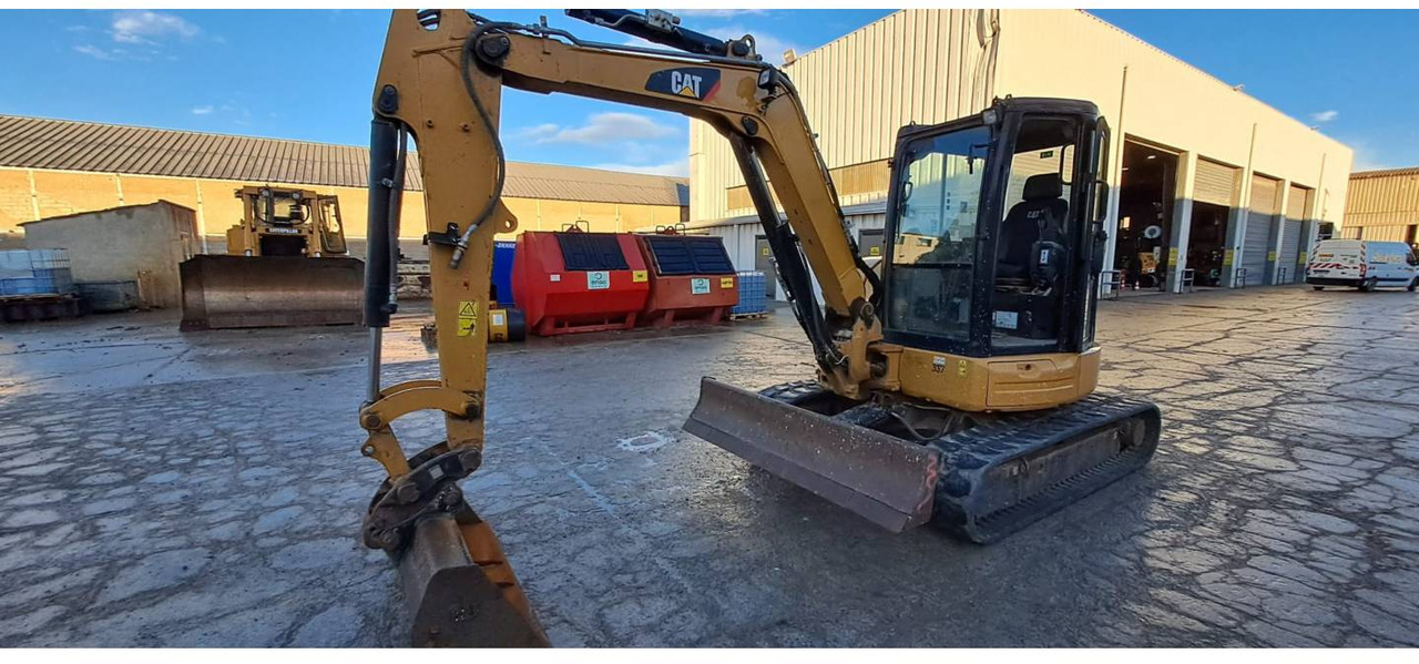 CAT 305E2CR - Pásové rýpadlo: obrázek 1 CAT 305E2CR - Pásové rýpadlo: obrázek 1