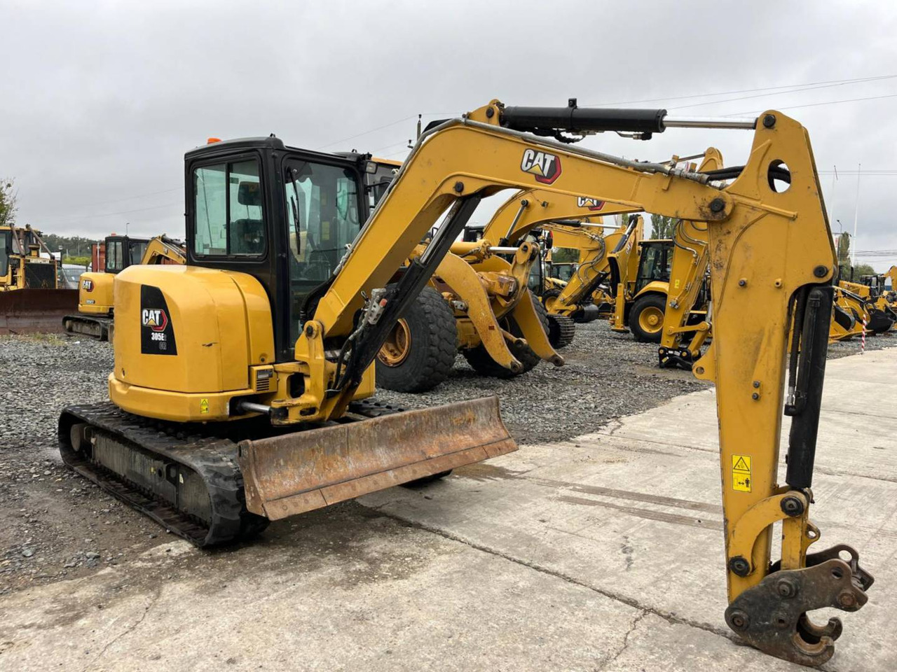 CAT 305E2CR - Pásové rýpadlo: obrázek 2 CAT 305E2CR - Pásové rýpadlo: obrázek 2