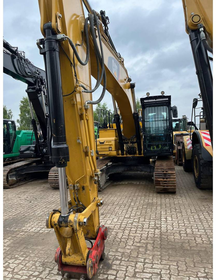 CAT 326FLN - Pásové rýpadlo: obrázek 1 CAT 326FLN - Pásové rýpadlo: obrázek 1