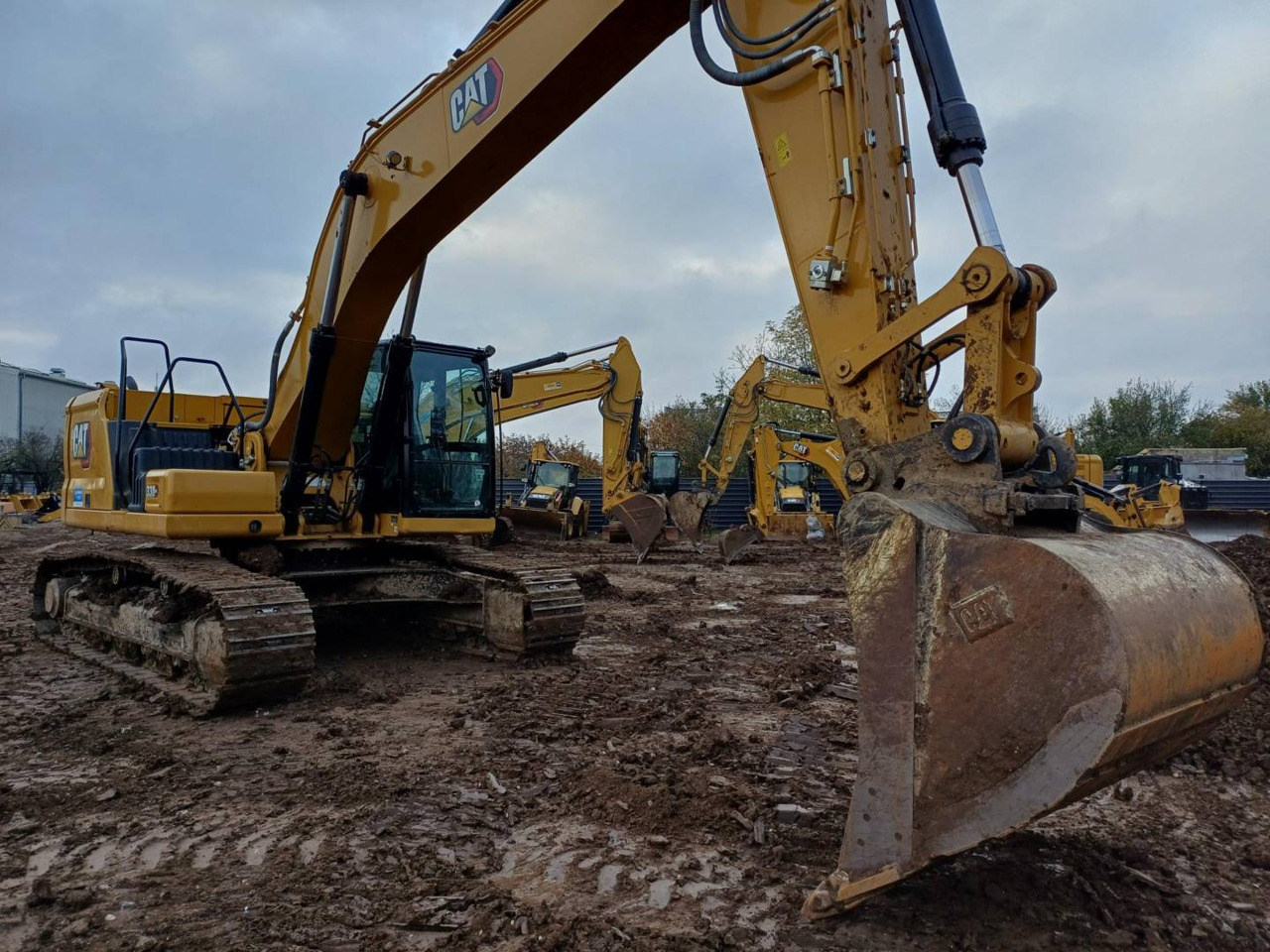 CAT 330-07GC - Pásové rýpadlo: obrázek 2 CAT 330-07GC - Pásové rýpadlo: obrázek 2