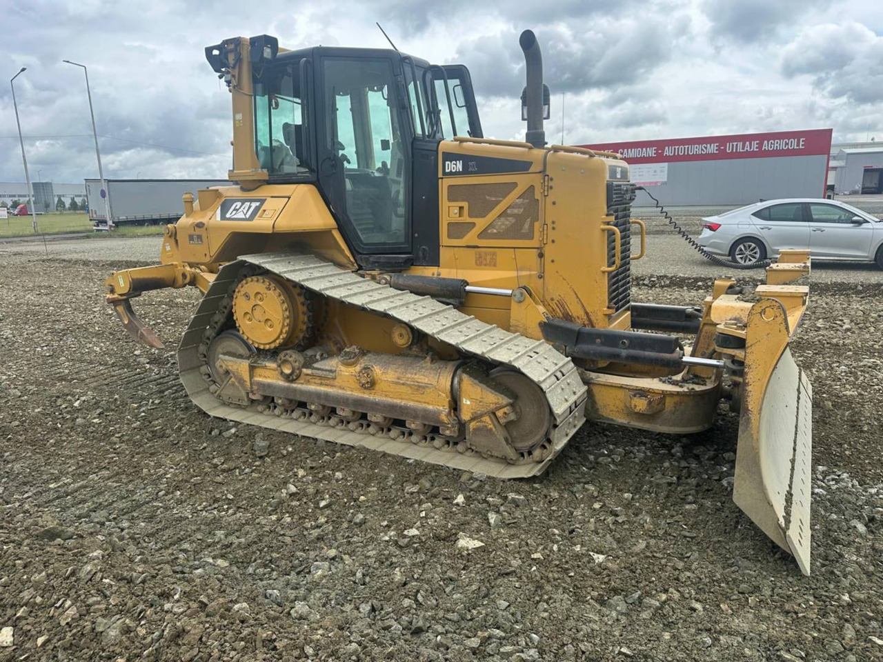 CAT D6NXL - Buldozer: obrázek 2 CAT D6NXL - Buldozer: obrázek 2