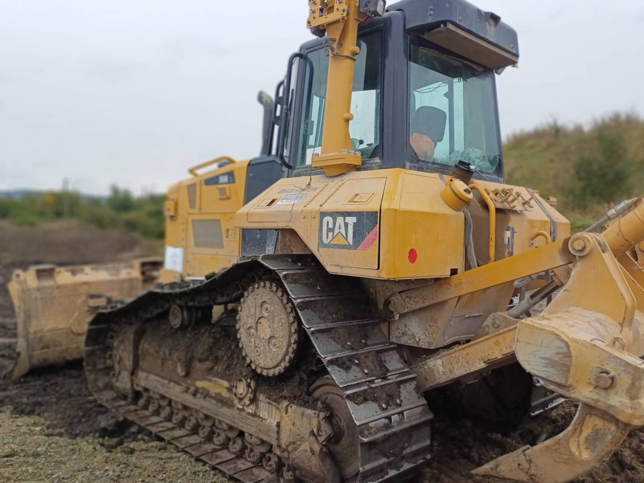 CAT D6NXL - Buldozer: obrázek 4 CAT D6NXL - Buldozer: obrázek 4
