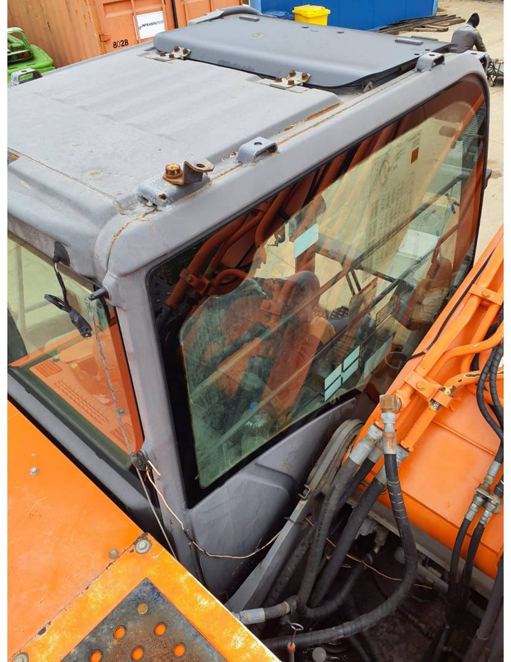 HITACHI ZX2400N-3 - Pásové rýpadlo: obrázek 2 HITACHI ZX2400N-3 - Pásové rýpadlo: obrázek 2