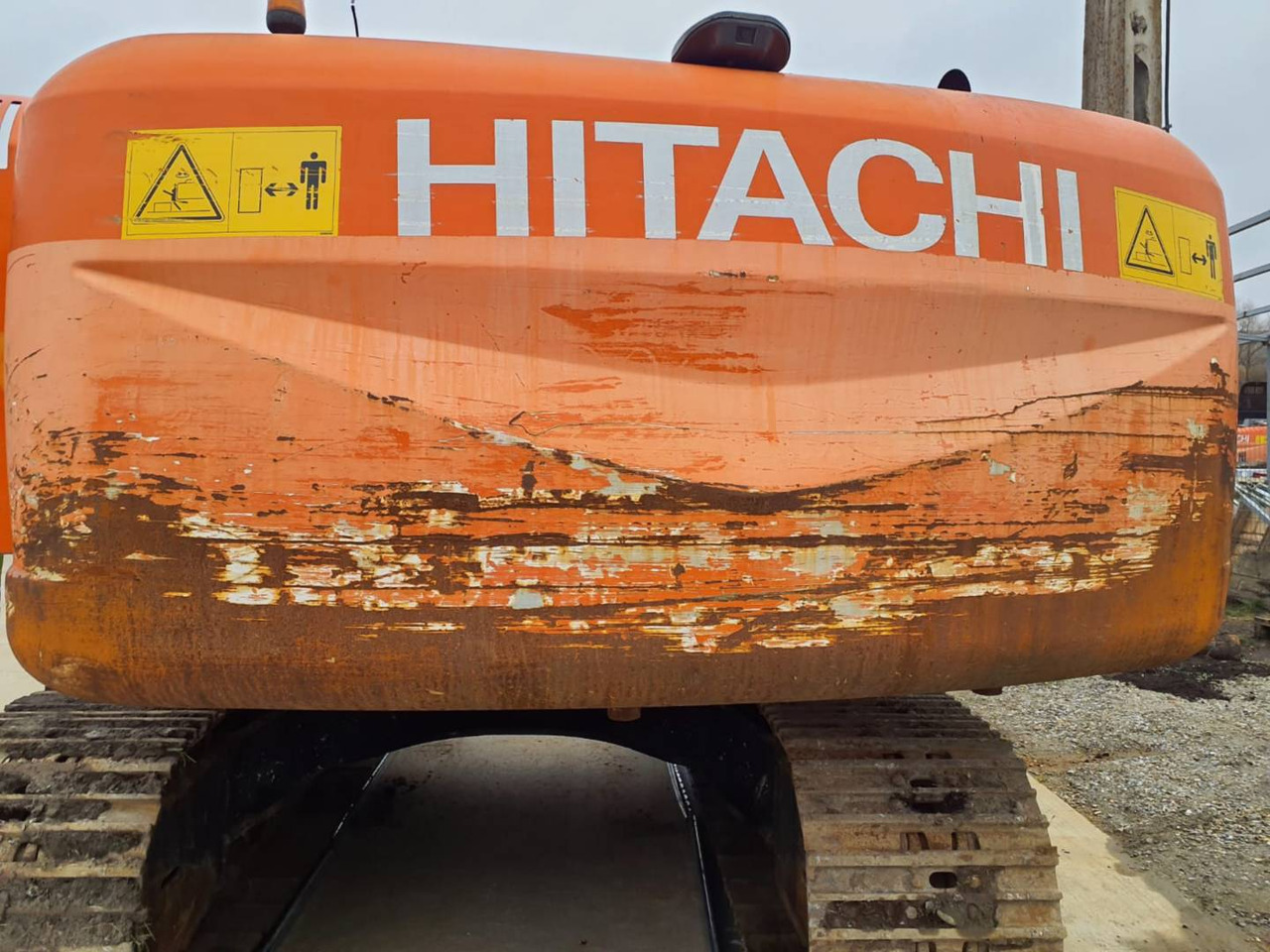 HITACHI ZX2400N-3 - Pásové rýpadlo: obrázek 4 HITACHI ZX2400N-3 - Pásové rýpadlo: obrázek 4