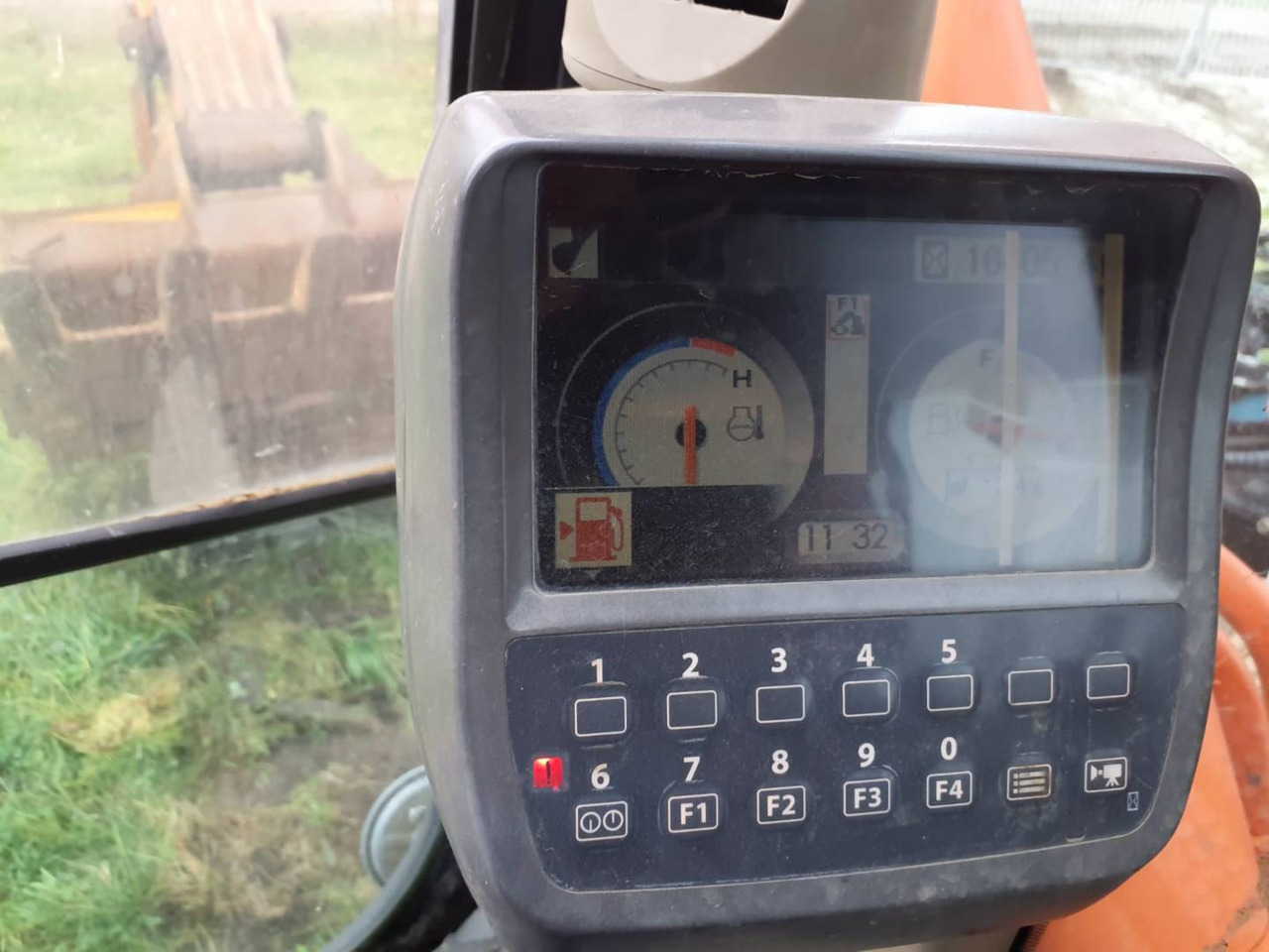 HITACHI ZX280LCN-3 - Pásové rýpadlo: obrázek 5 HITACHI ZX280LCN-3 - Pásové rýpadlo: obrázek 5