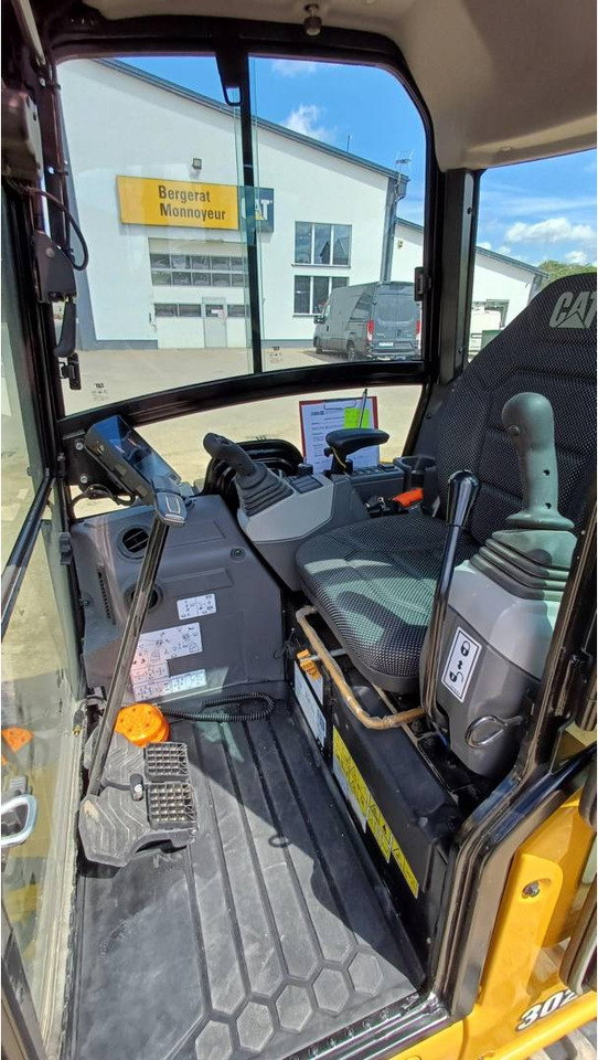 Pásové rýpadlo CAT 302.7CR: obrázek 7