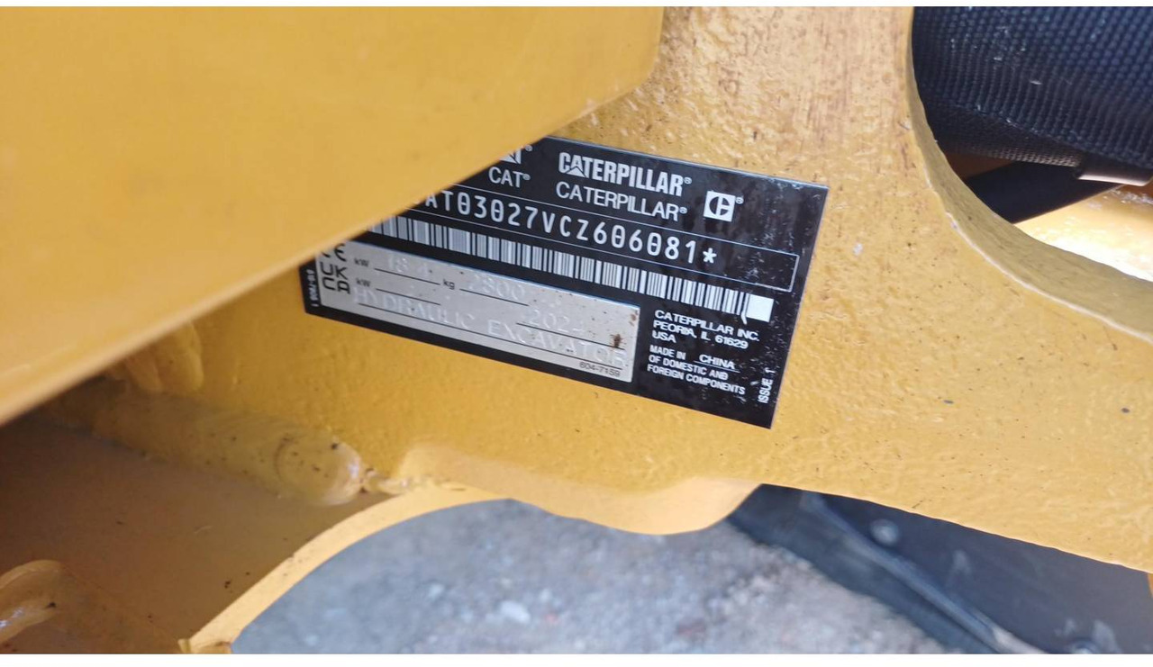 Pásové rýpadlo CAT 302.7CR: obrázek 6