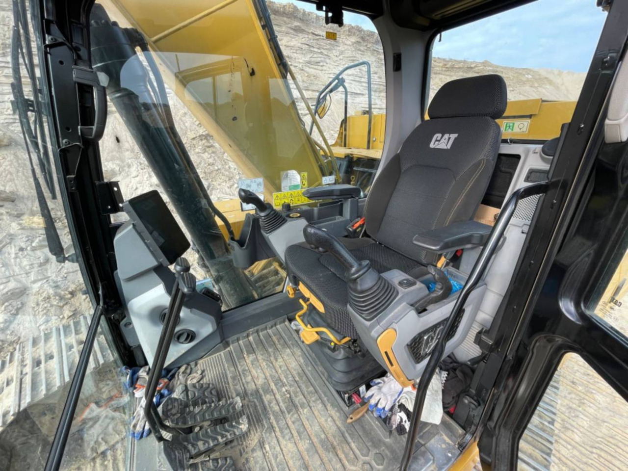 CAT 320 - Pásové rýpadlo: obrázek 5 CAT 320 - Pásové rýpadlo: obrázek 5