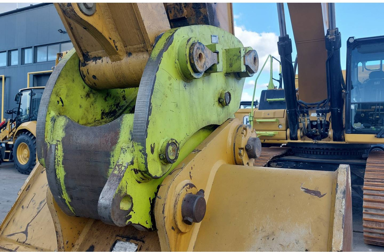 Pásové rýpadlo CAT 352: obrázek 9