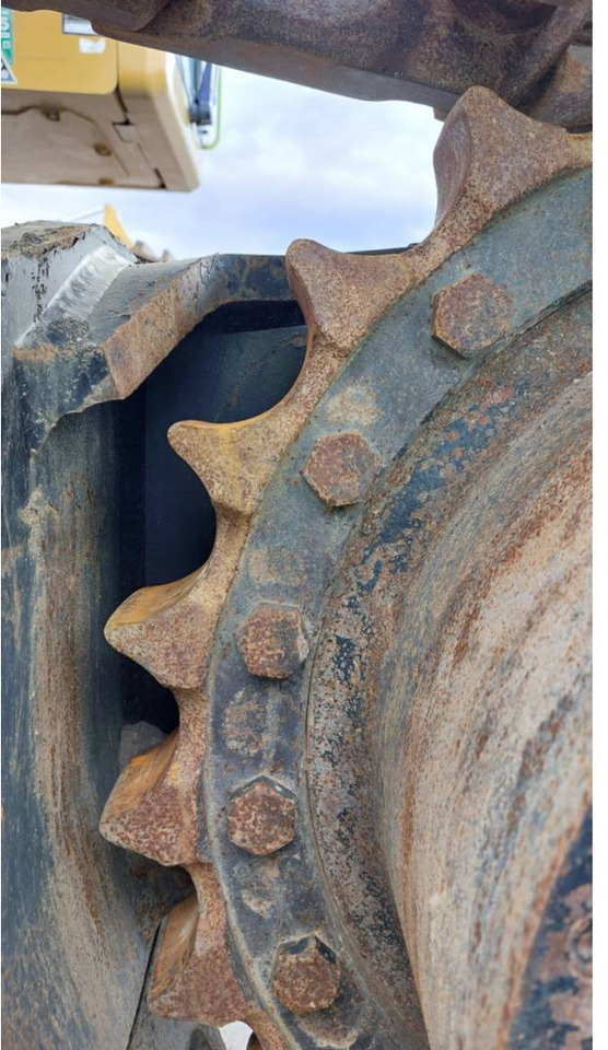 Pásové rýpadlo CAT 352: obrázek 31