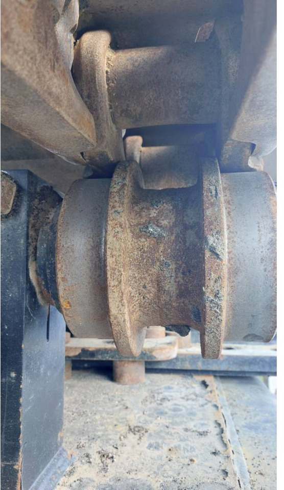 Pásové rýpadlo CAT 352: obrázek 21