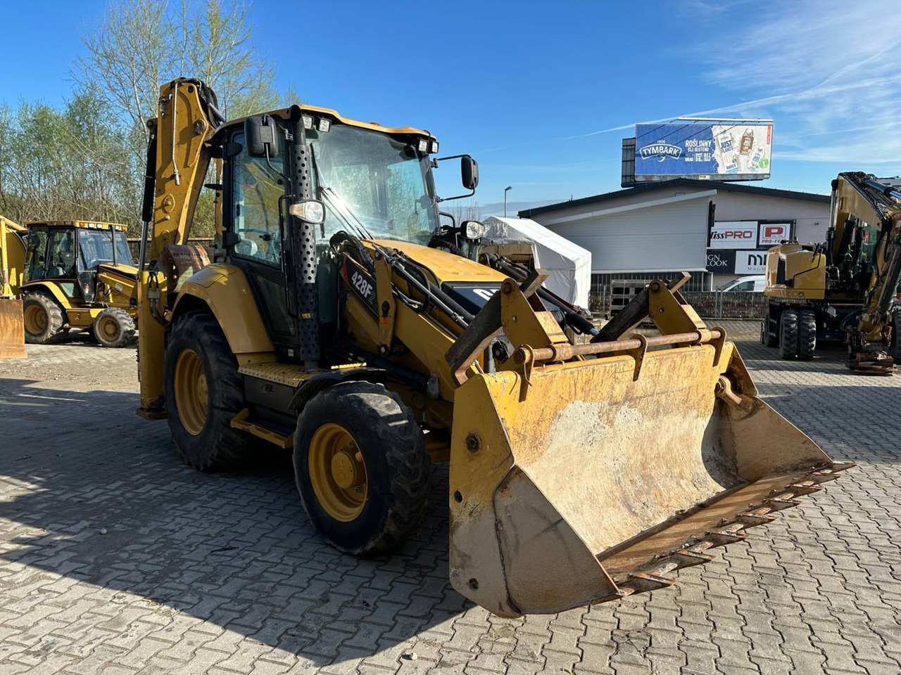 CAT 428F2 - Rýpadlo-nakladač: obrázek 2 CAT 428F2 - Rýpadlo-nakladač: obrázek 2