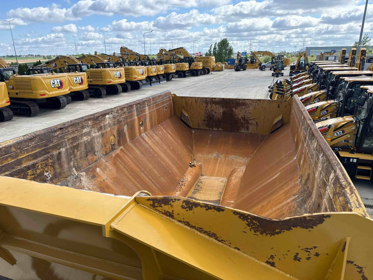 Kloubový sklápěč CAT 730: obrázek 12 Kloubový sklápěč CAT 730: obrázek 12