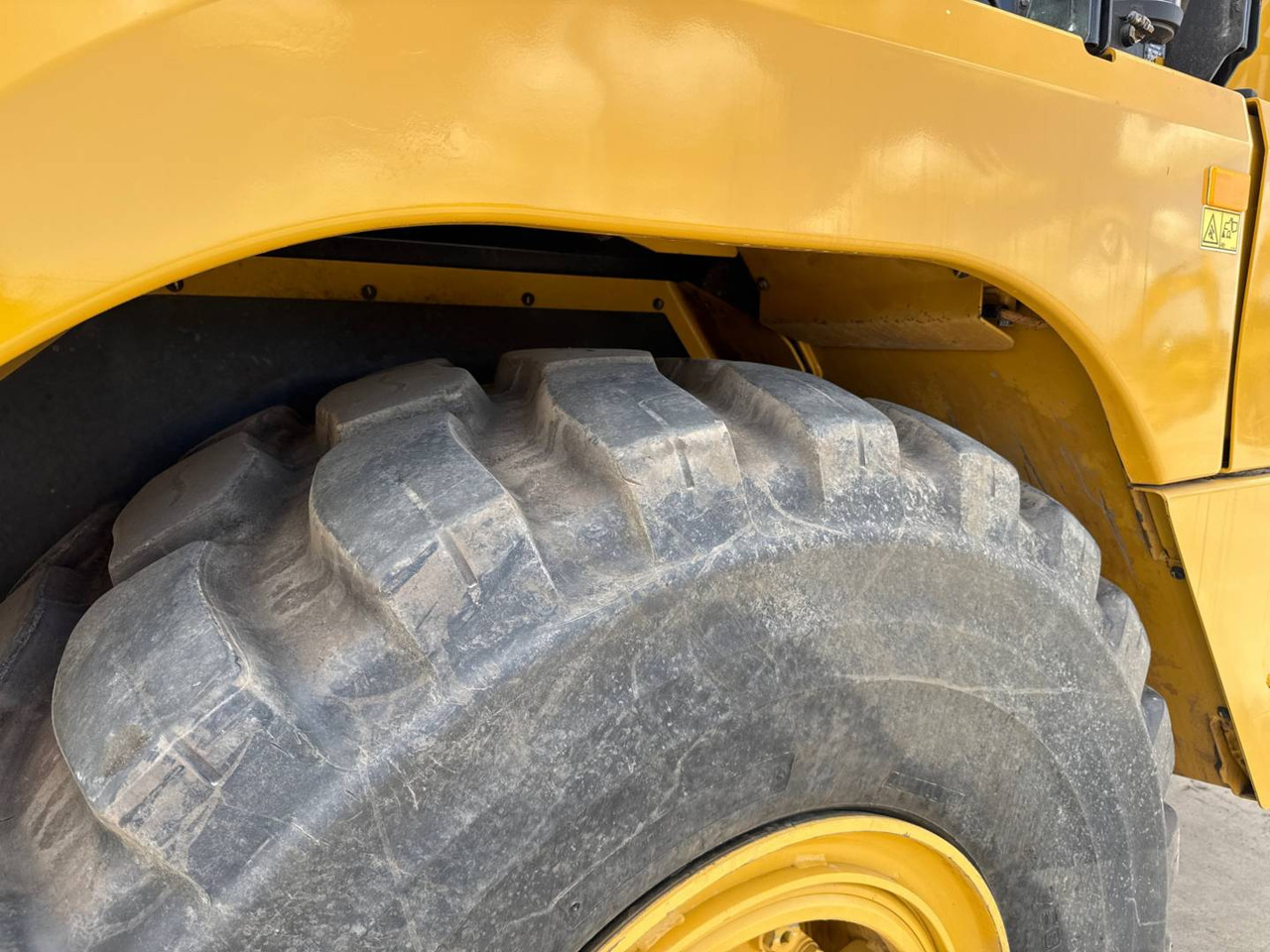 Kloubový sklápěč CAT 730: obrázek 20 Kloubový sklápěč CAT 730: obrázek 20