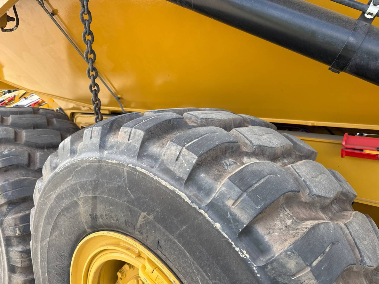 Kloubový sklápěč CAT 730: obrázek 22 Kloubový sklápěč CAT 730: obrázek 22