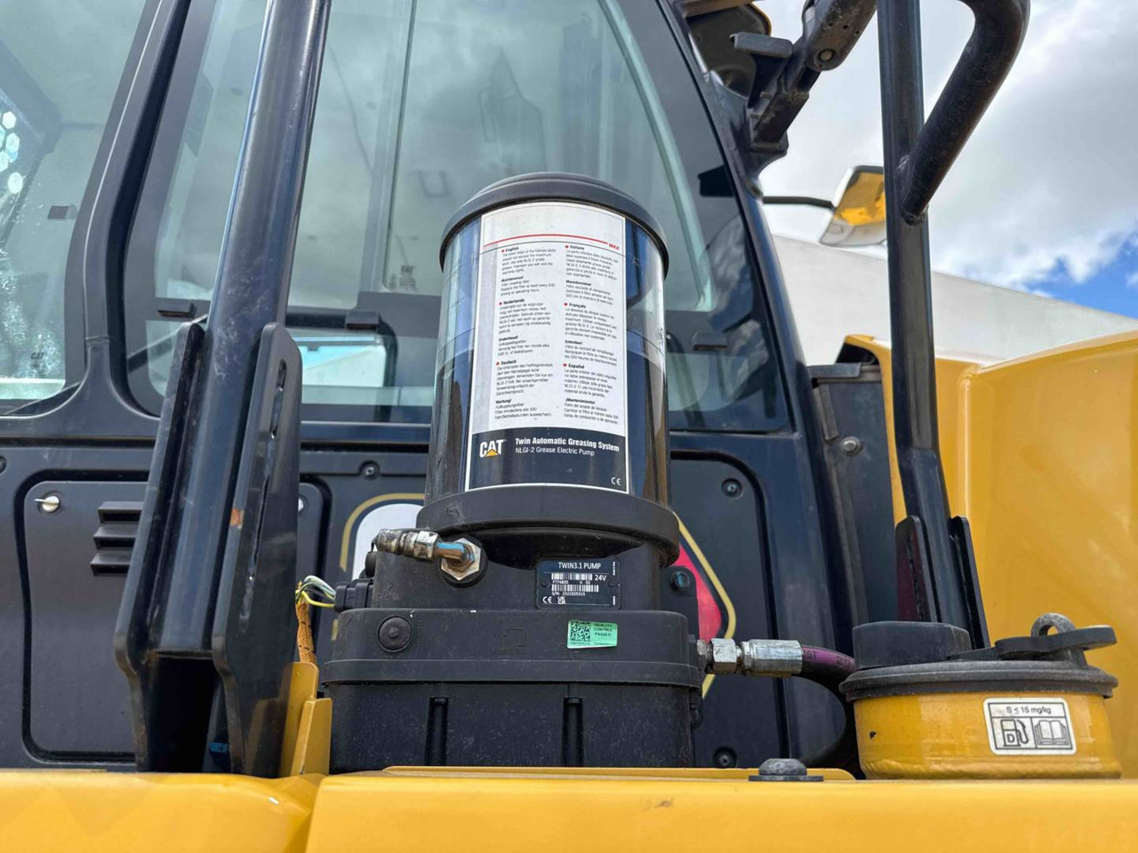 Kloubový sklápěč CAT 730: obrázek 16 Kloubový sklápěč CAT 730: obrázek 16