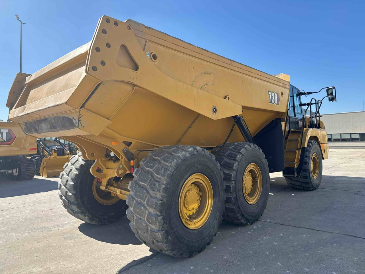 CAT 730 - Kloubový sklápěč: obrázek 3 CAT 730 - Kloubový sklápěč: obrázek 3