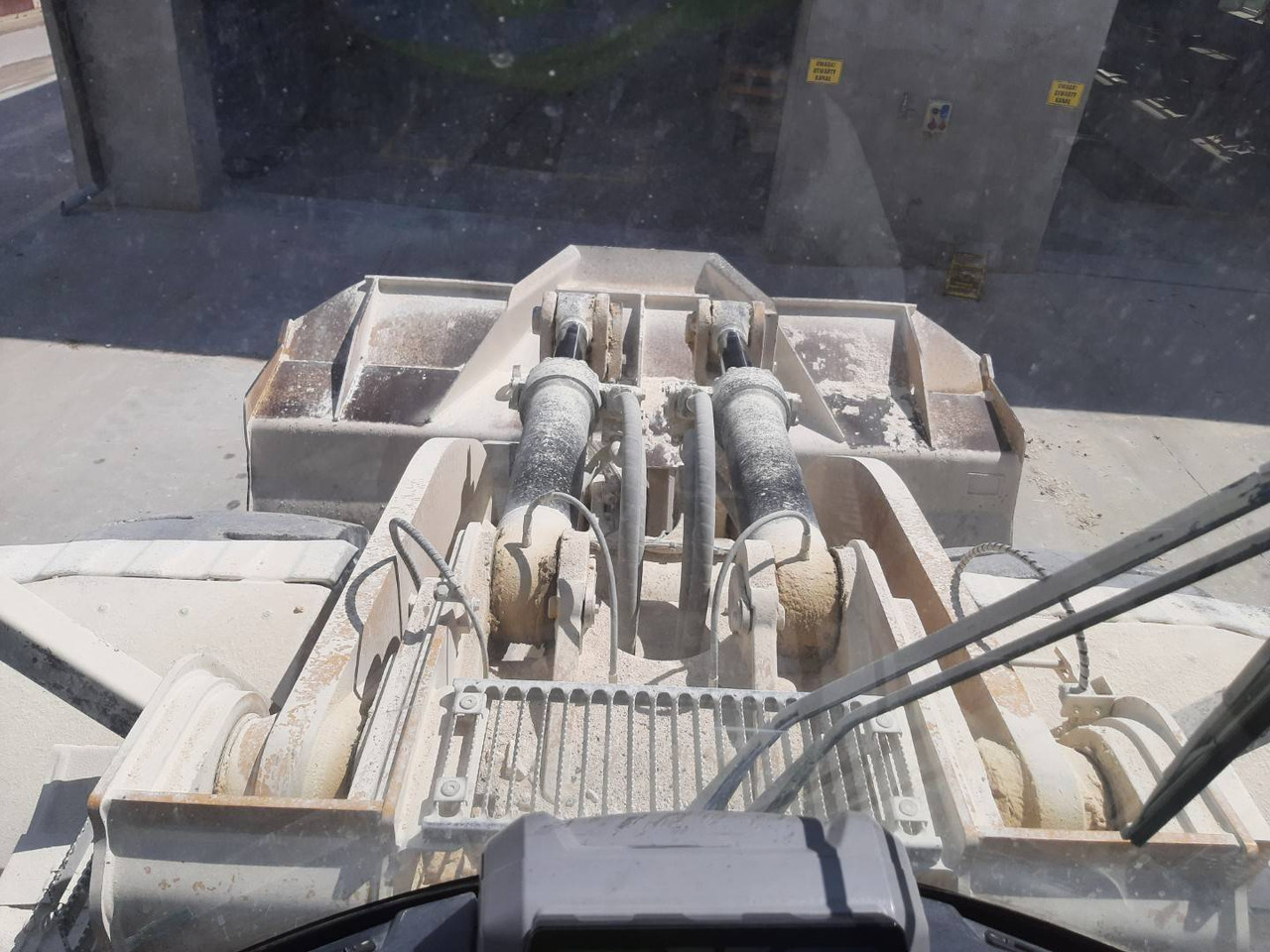 Kolový nakladač CAT 980: obrázek 27 Kolový nakladač CAT 980: obrázek 27