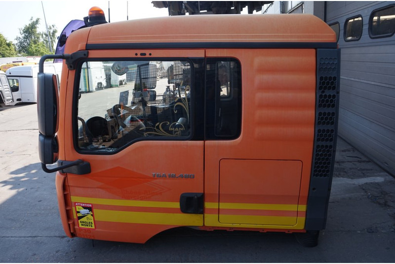 MAN F99L34 TGA - Kabina a interiér pro Nákladní auto: obrázek 5 MAN F99L34 TGA - Kabina a interiér pro Nákladní auto: obrázek 5