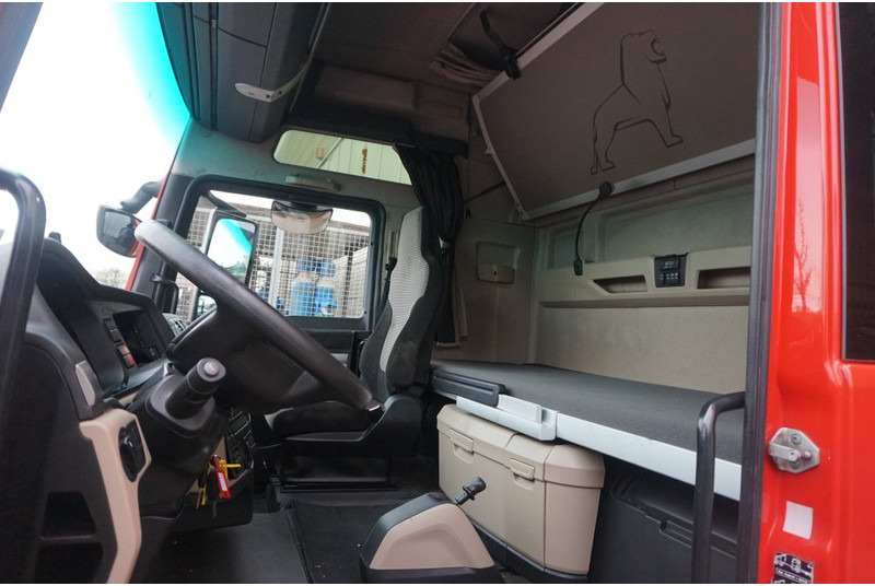 Kabina a interiér pro Nákladní auto MAN F99L41 TGX XXL EURO6 81.60000-7925: obrázek 6