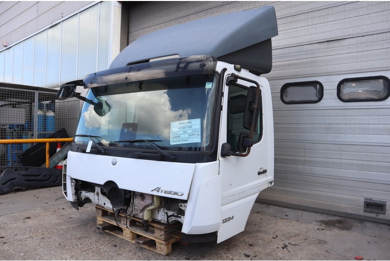 Mercedes-Benz ATEGO MP4 6CYL 96782010036334 - Kabina a interiér pro Nákladní auto: obrázek 2 Mercedes-Benz ATEGO MP4 6CYL 96782010036334 - Kabina a interiér pro Nákladní auto: obrázek 2