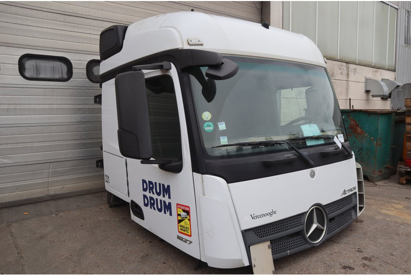 Mercedes-Benz L-STREAMSPACE 2.3MM 170 TUNNEL - Kabina a interiér pro Nákladní auto: obrázek 3 Mercedes-Benz L-STREAMSPACE 2.3MM 170 TUNNEL - Kabina a interiér pro Nákladní auto: obrázek 3