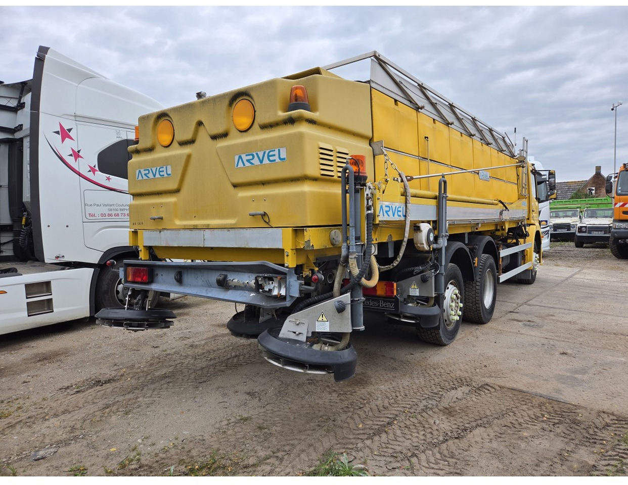 MERCEDES AXOR 2533 6X2 CHASSIS LOW MILEAGE - Podvozek s kabinou, Vozidlo pro zimní údržbu: obrázek 3 MERCEDES AXOR 2533 6X2 CHASSIS LOW MILEAGE - Podvozek s kabinou, Vozidlo pro zimní údržbu: obrázek 3