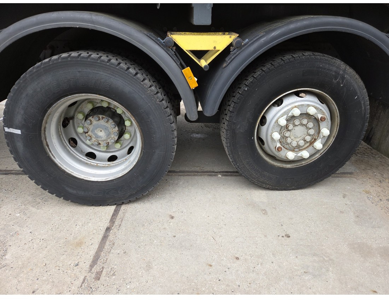 MERCEDES AXOR 2533 6X2 CHASSIS LOW MILEAGE - Podvozek s kabinou, Vozidlo pro zimní údržbu: obrázek 5 MERCEDES AXOR 2533 6X2 CHASSIS LOW MILEAGE - Podvozek s kabinou, Vozidlo pro zimní údržbu: obrázek 5