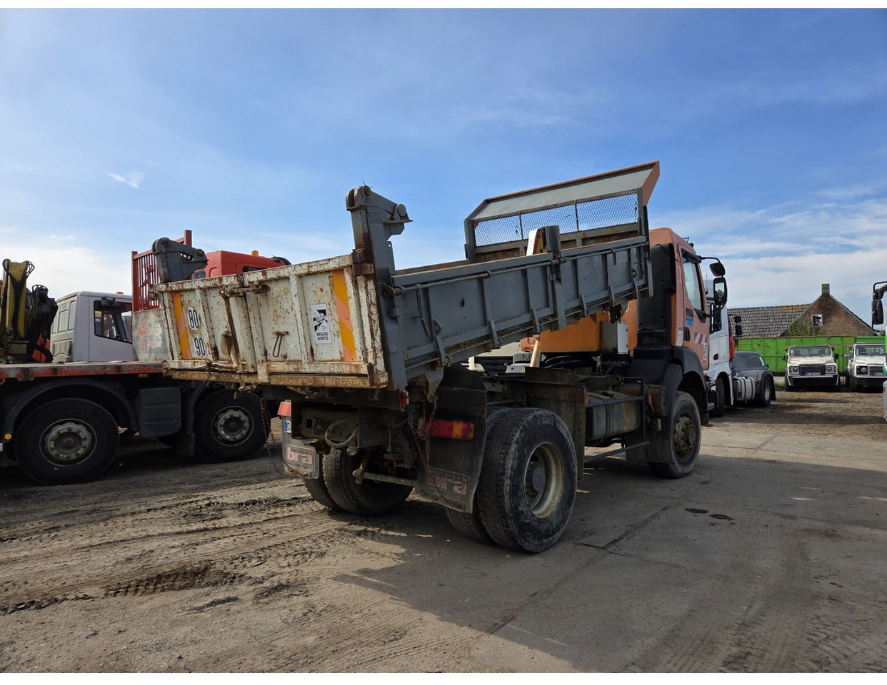 Renault Kerax 340 4x4 Tipper Manual Gearbox Mechanical pump Pompe Mecanique - Sklápěč: obrázek 2 Renault Kerax 340 4x4 Tipper Manual Gearbox Mechanical pump Pompe Mecanique - Sklápěč: obrázek 2