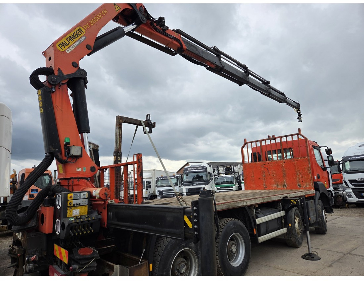 Renault Kerax 430 8X4 Flatbed Crane Palfinger PK26002EH 26 ton 5 Extensions *Retarder - Nákladní automobil valníkový/ Plošinový, Auto s hydraulickou rukou: obrázek 2 Renault Kerax 430 8X4 Flatbed Crane Palfinger PK26002EH 26 ton 5 Extensions *Retarder - Nákladní automobil valníkový/ Plošinový, Auto s hydraulickou rukou: obrázek 2