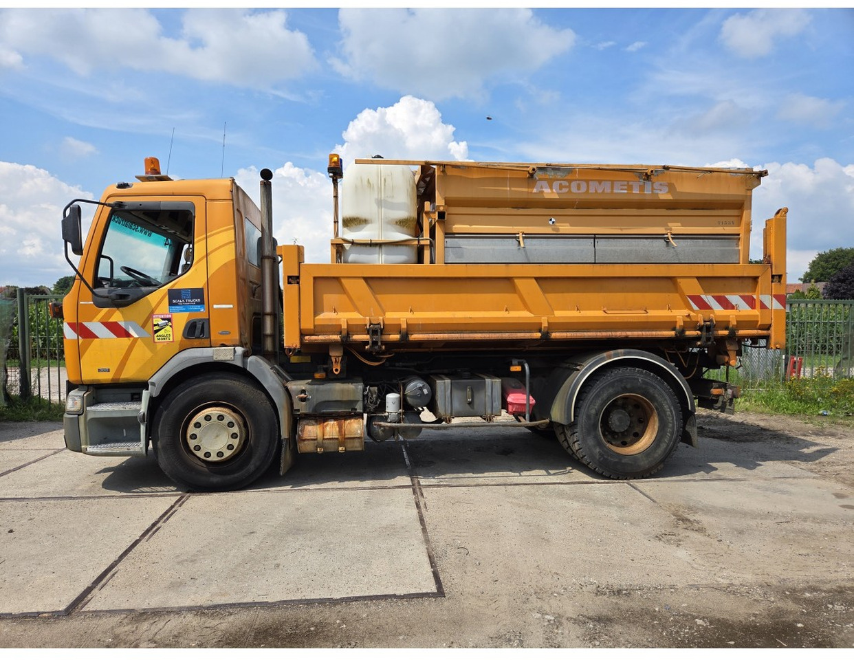 Renault Premium 300 4x2 Tipper Gritter Manual Gearbox Mechanical pump Pomp - Sklápěč: obrázek 3 Renault Premium 300 4x2 Tipper Gritter Manual Gearbox Mechanical pump Pomp - Sklápěč: obrázek 3