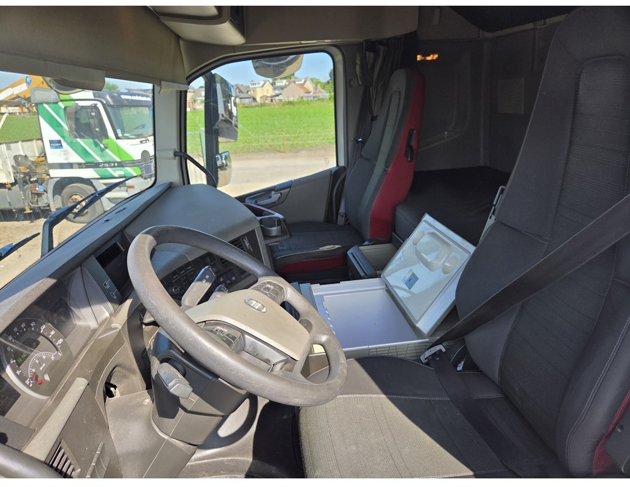 Tahač VOLVO FH 500 4X2 TRACTOR UNIT 2 TANKS VEB+: obrázek 9