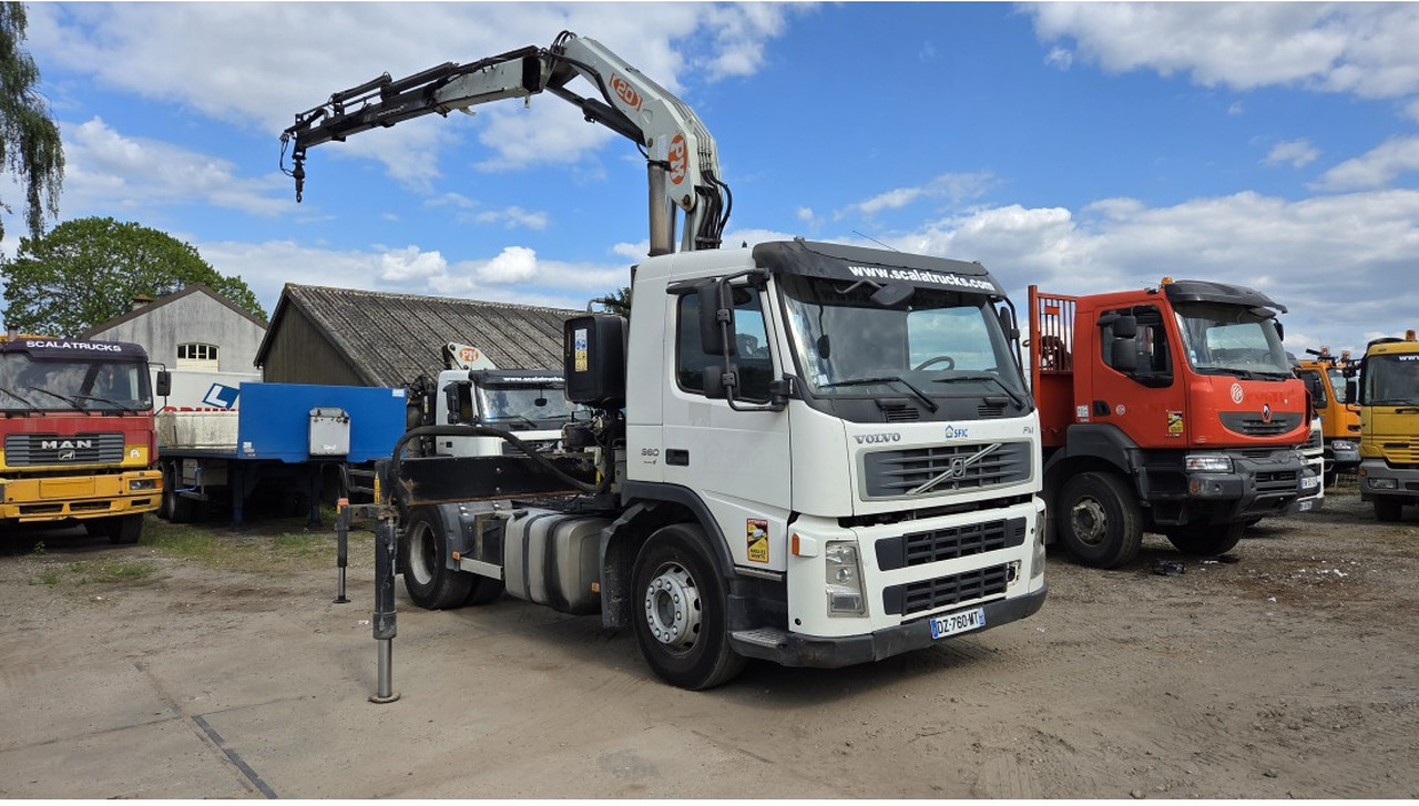 VOLVO FM 360 4X2 EURO 3 TRACTOR UNIT CRANE PM 20T MANUAL GEARBOX - Tahač: obrázek 4 VOLVO FM 360 4X2 EURO 3 TRACTOR UNIT CRANE PM 20T MANUAL GEARBOX - Tahač: obrázek 4