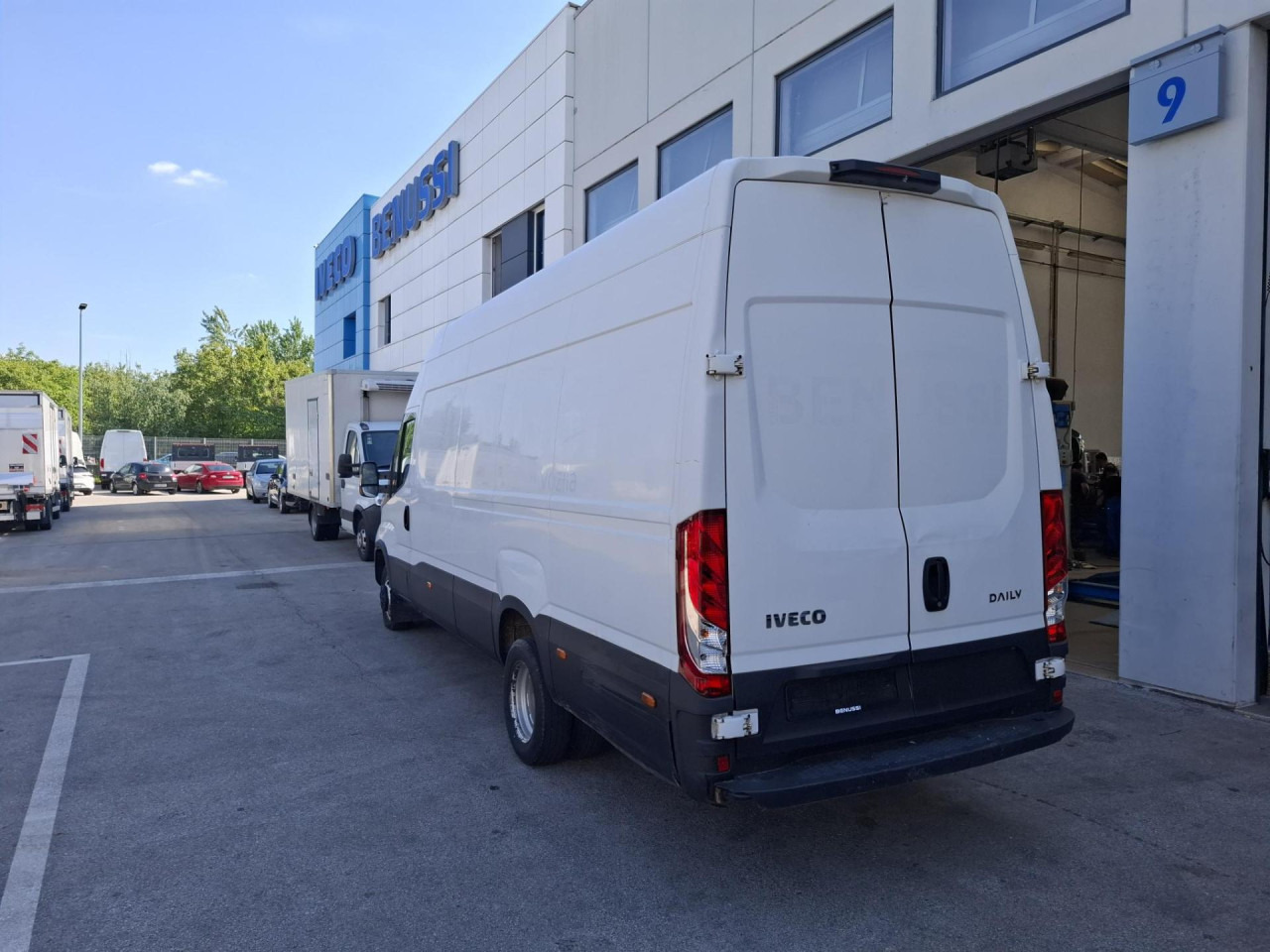 IVECO Daily 35C16V - Mikrobus: obrázek 4 IVECO Daily 35C16V - Mikrobus: obrázek 4