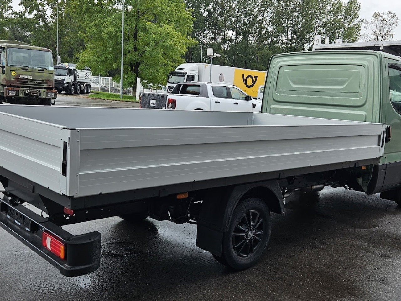 IVECO Daily 35S14A8 - Furgon: obrázek 4 IVECO Daily 35S14A8 - Furgon: obrázek 4