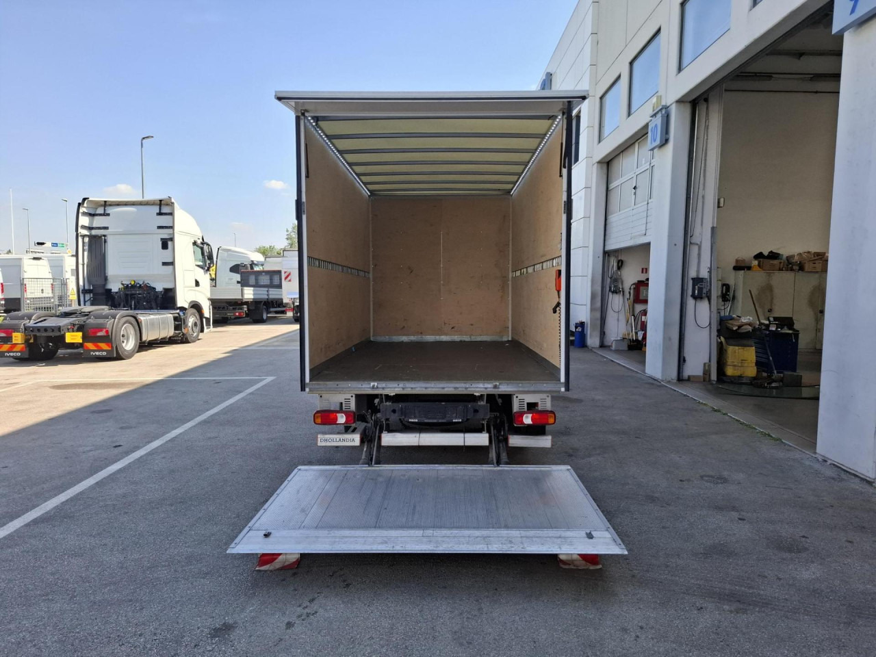 IVECO Daily 35S16 - Furgon: obrázek 5 IVECO Daily 35S16 - Furgon: obrázek 5