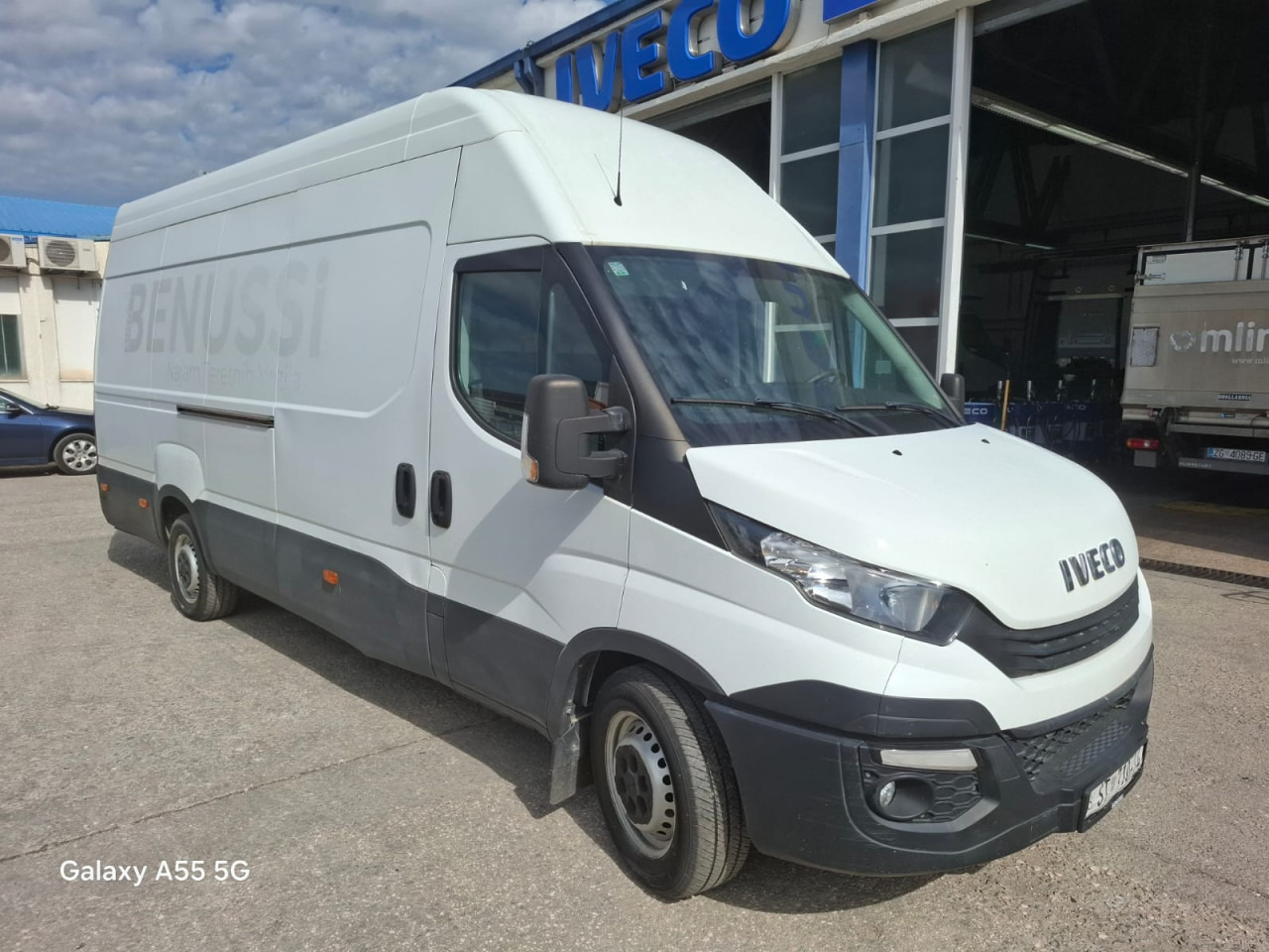 IVECO Daily 35S16V - Mikrobus: obrázek 2 IVECO Daily 35S16V - Mikrobus: obrázek 2